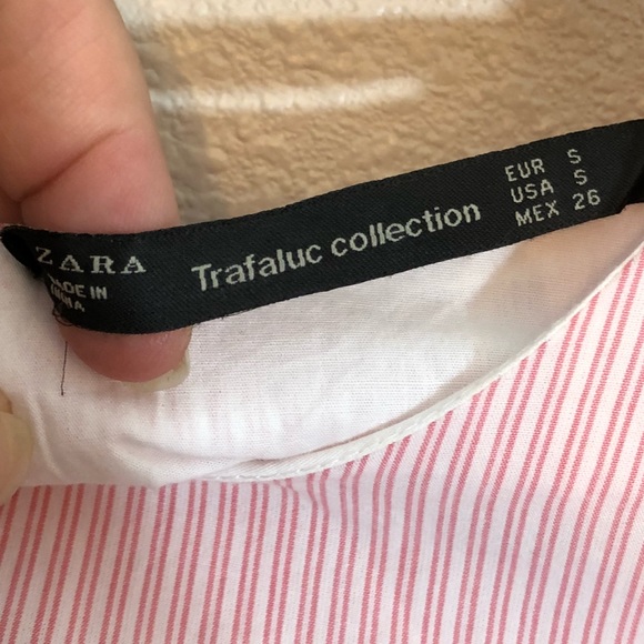 💐Zara Red & White Striped Bell Sleeve Romper - Picture 5 of 8